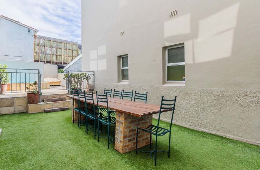 To Let 3 Bedroom Property for Rent in Green Point Western Cape